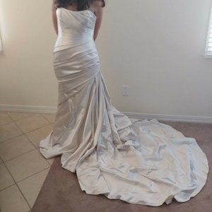 La Sposa Mermaid Trumpet Strapless Satin Train Ivo